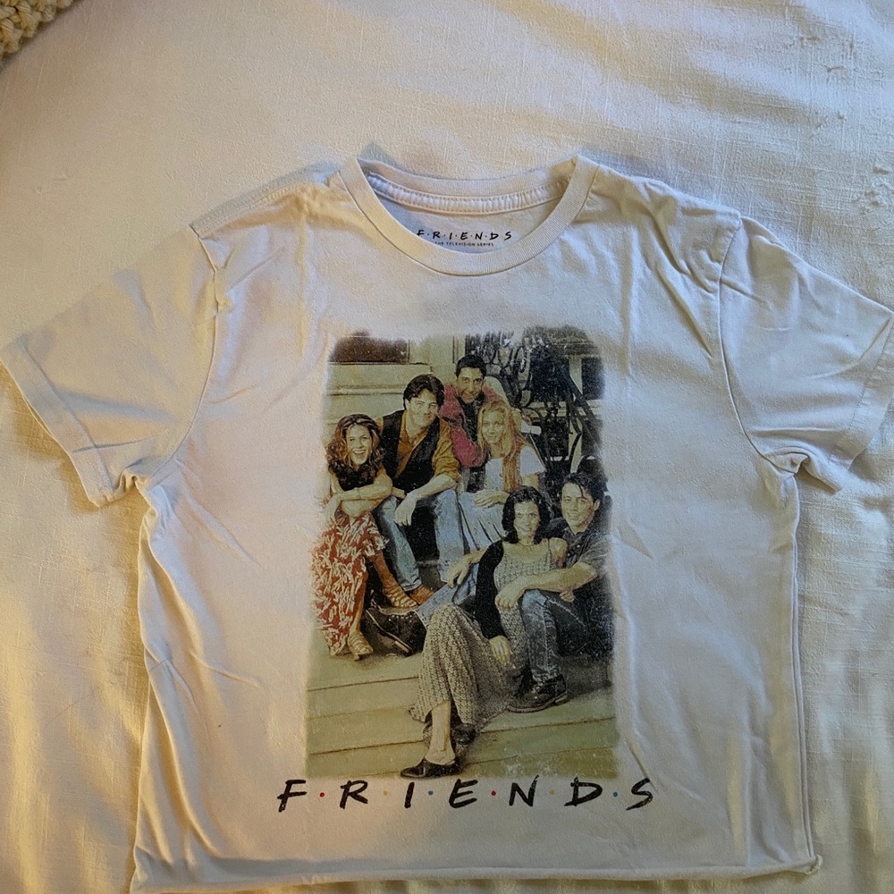 “Friends” t-Shirt - Picture 2 of 5